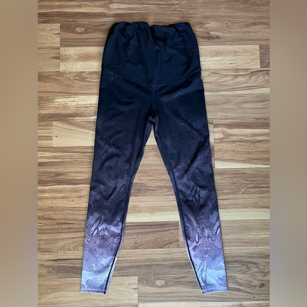 Women’s H&M Maternity Yoga Pants/Leggings - size M